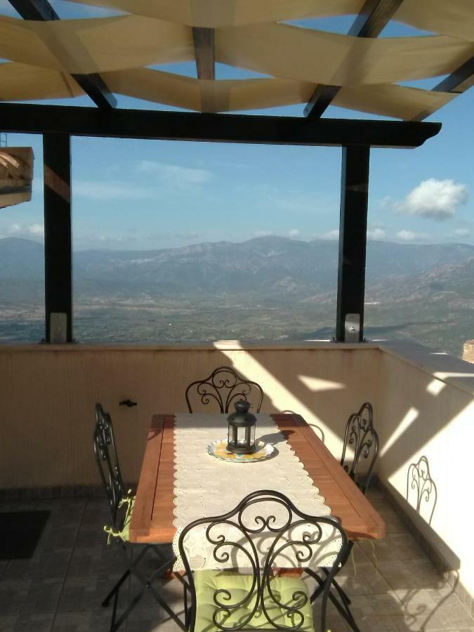 Casa Vacanze "Un Sogno Nel Blu'" Baunei Exterior photo